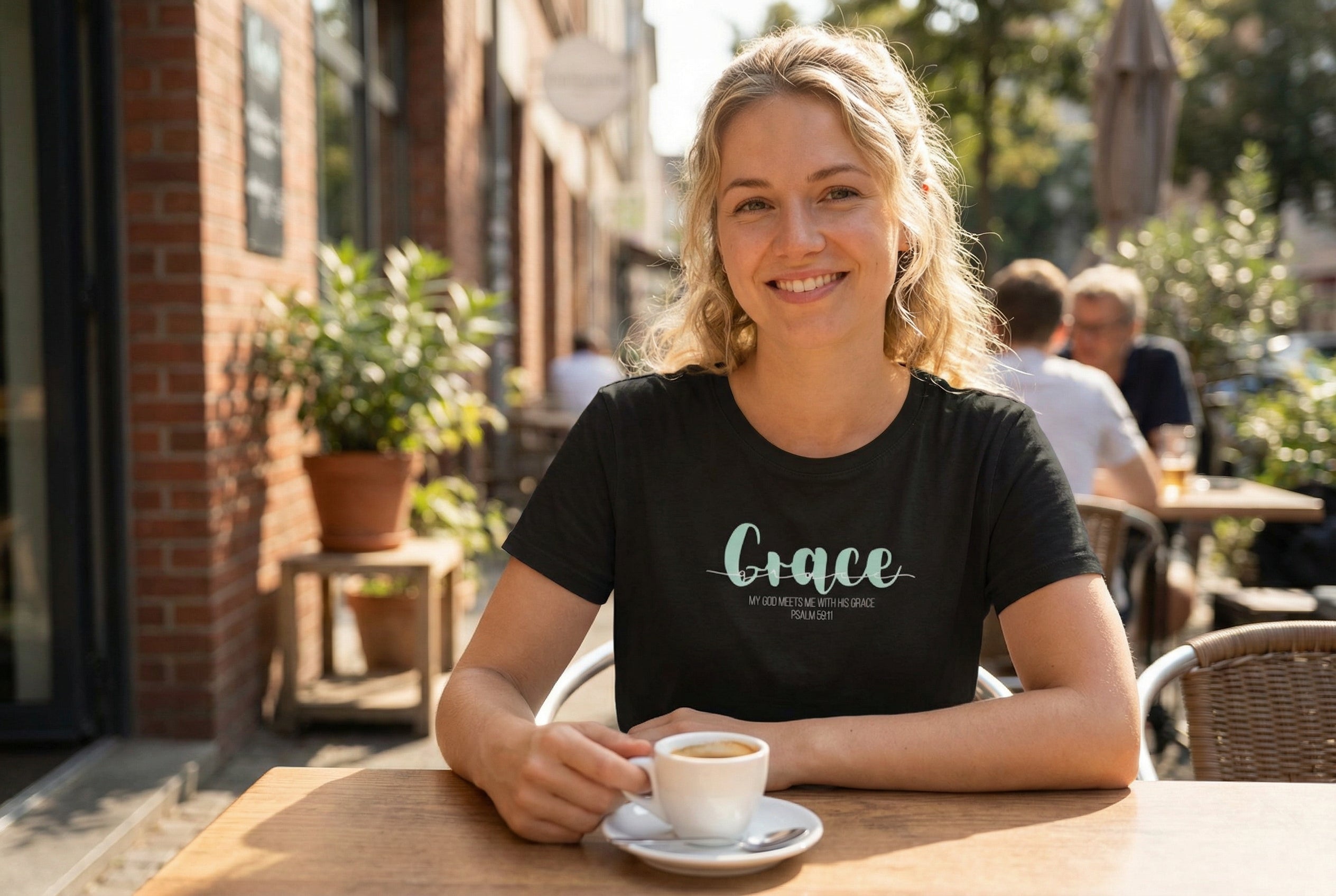 FRAUEN T-SHIRTS