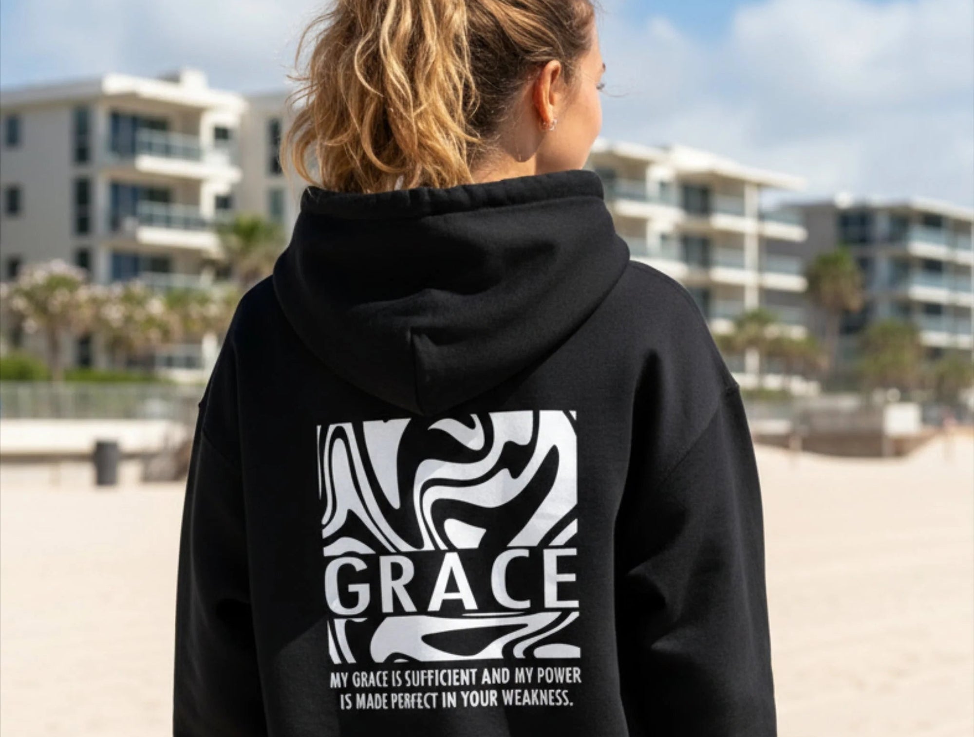 OVERSIZED HOODIES
